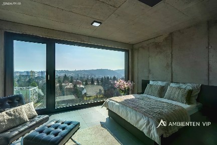 Pronájem bytu 1+kk 38 m²