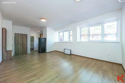 Pronájem bytu 1+kk 30 m²