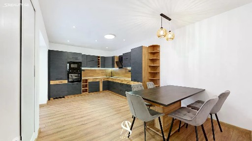 Pronájem bytu 3+kk 81 m²