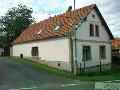 Pochvalov