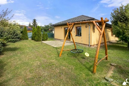 K Moklině, Postřižín