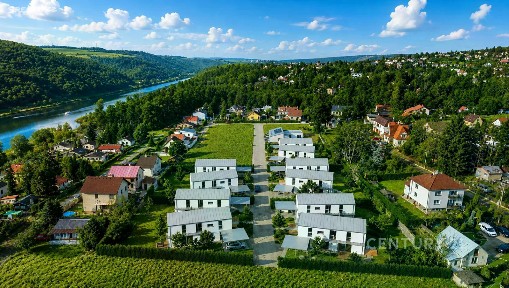 Včelařská, Hradištko - Rajchardov