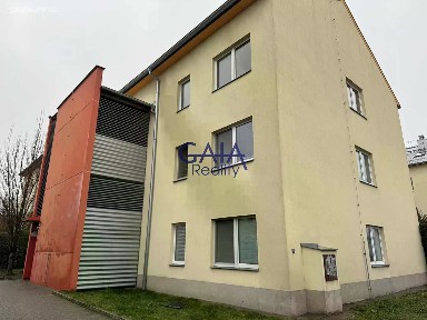 Pronájem bytu 3+kk 70 m²