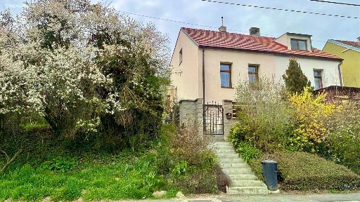 Husova, Řícmanice