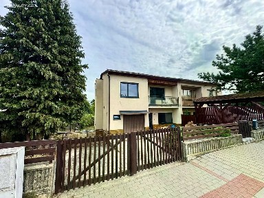 Pronájem rodinného domu 180 m², pozemek 486 m²