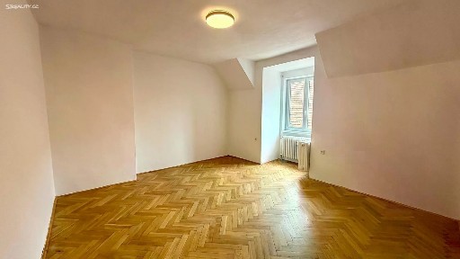Pronájem bytu 1+kk 32 m²