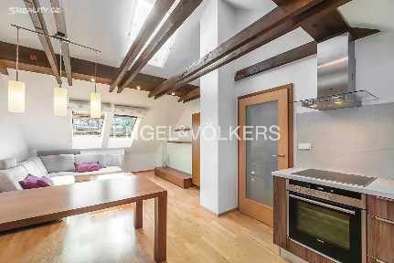 Pronájem bytu 3+kk 86 m²