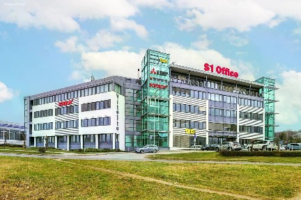 Pronájem kanceláře 390 m²