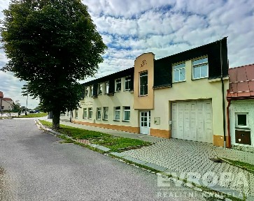 Prodej výrobní haly, prostoru 495 m²