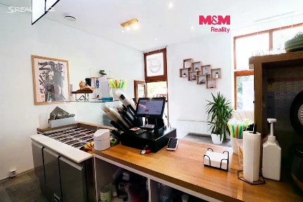 Pronájem obchodního prostoru 65 m²