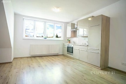 Pronájem bytu 3+kk 74 m²