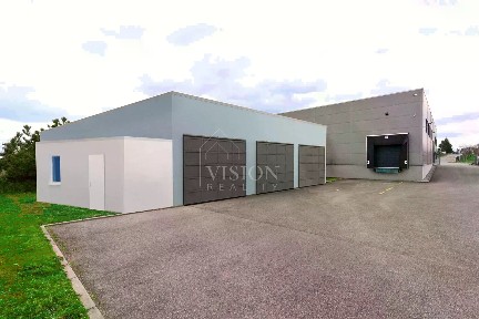 Pronájem výrobní haly, prostoru 185 m²