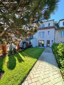 Pronájem rodinného domu 220 m², pozemek 500 m²
