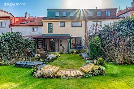 Pronájem rodinného domu 200 m², pozemek 140 m²