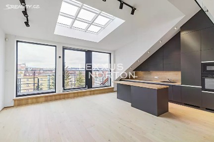 Pronájem bytu 3+kk 123 m²