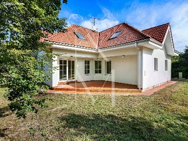 Jetelová, Průhonice