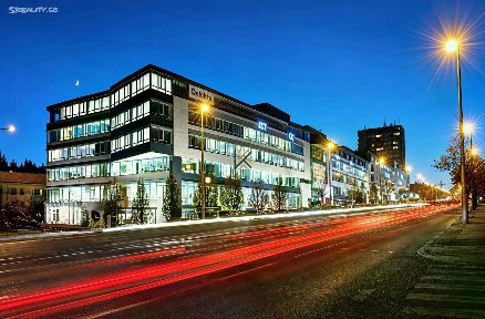 Pronájem kanceláře 408 m²
