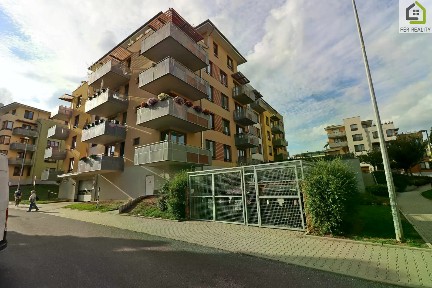 Prodej bytu 1+kk 65 m²