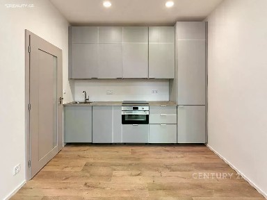 Pronájem bytu 1+kk 27 m²