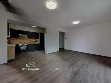 Pronájem rodinného domu 92 m², pozemek 602 m²