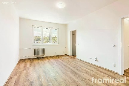 Pronájem bytu 1+kk 30 m²