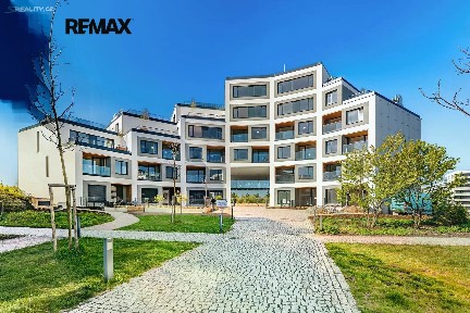 Pronájem obchodního prostoru 24 m²
