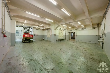 Pronájem výrobní haly, prostoru 348 m²