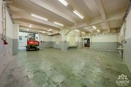 Pronájem výrobní haly, prostoru 348 m²
