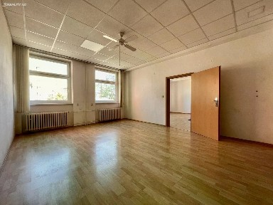 Pronájem kanceláře 98 m²