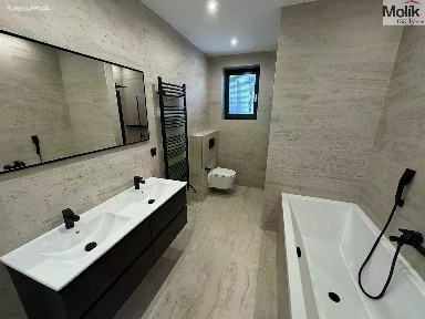 Pronájem bytu 4+kk 97 m²