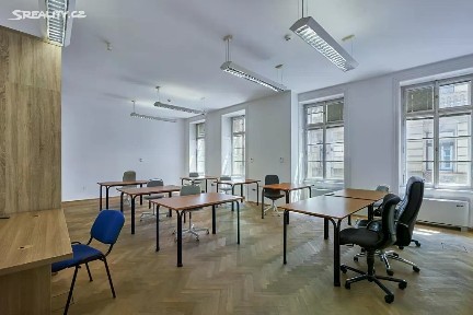 Pronájem kanceláře 212 m²