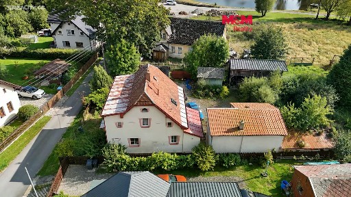 Prodej rodinného domu 208 m², pozemek 1251 m²