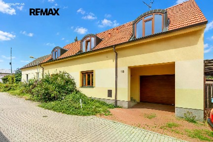 Pronájem rodinného domu 211 m², pozemek 401 m²