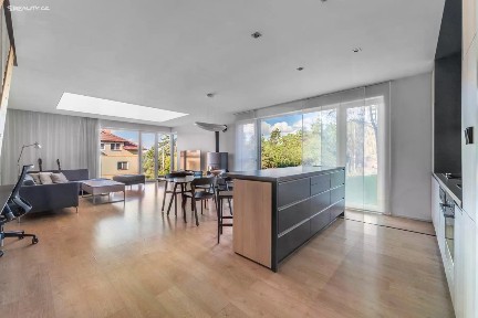 Prodej bytu 4+kk 134 m²