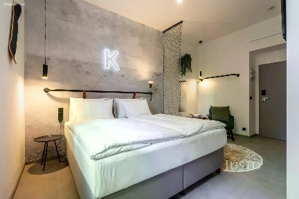 Prvního pluku, Praha - Karlín