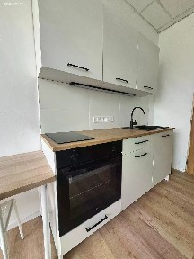 Tovární, Králův Dvůr
