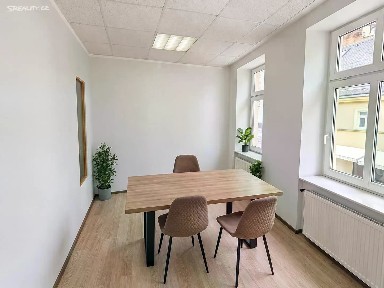 Pronájem kanceláře 130 m²