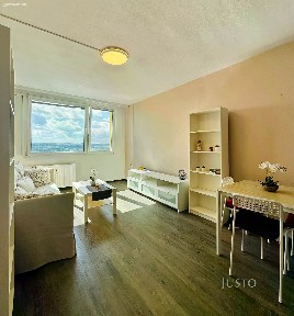 Pronájem bytu 2+kk 43 m²