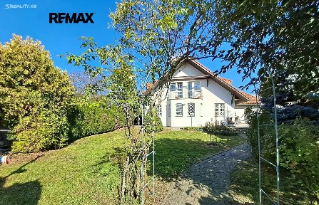Prodej rodinného domu 234 m², pozemek 901 m²