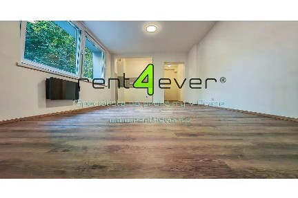 Pronájem bytu 1+kk 30 m²