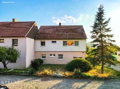 Prodej rodinného domu 296 m², pozemek 855 m²
