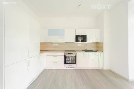 Pronájem bytu 3+kk 84 m²