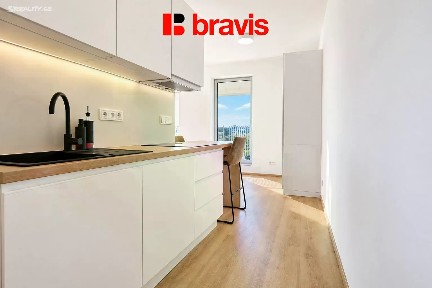 Pronájem bytu 1+kk 35 m²