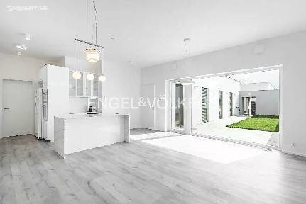 Pronájem rodinného domu 111 m², pozemek 264 m²