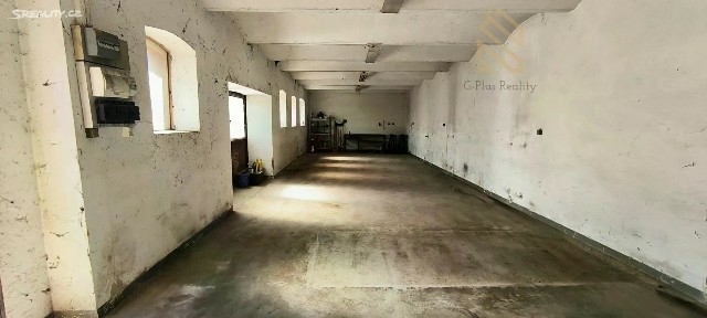 Pronájem skladového prostoru 475 m²