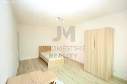 Pronájem bytu pokoje 51 m²