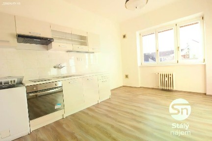 Pronájem bytu 1+1 43 m²