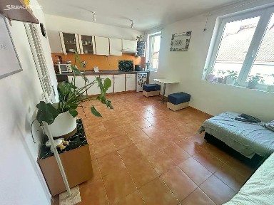 Pronájem bytu 1+kk 32 m²