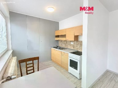 Pronájem bytu 1+kk 32 m²
