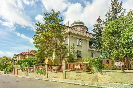 Nad Šárkou, Praha - Dejvice